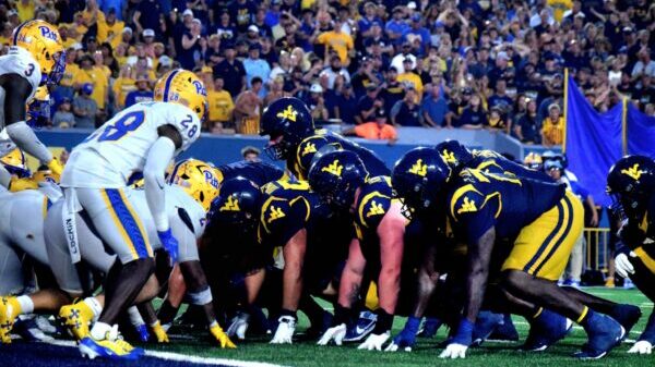 WVU Football scores on Pitt in Backyard Brawl