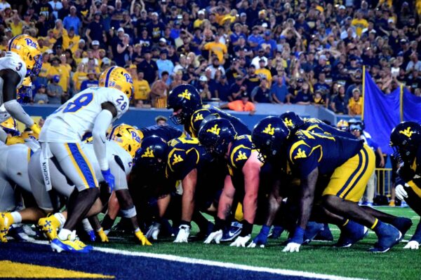 WVU Football scores on Pitt in Backyard Brawl