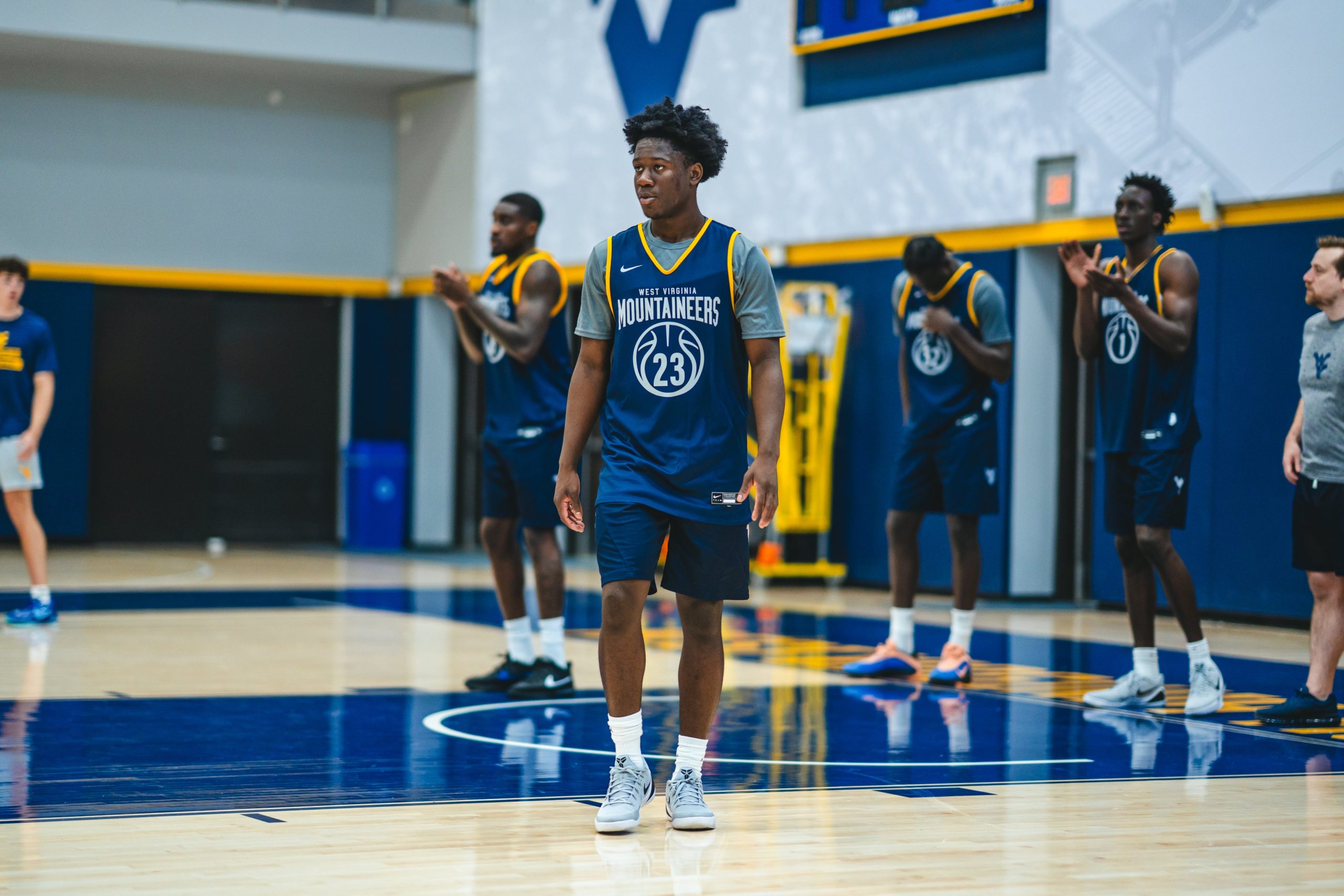WVU Basketball Miles Sadler